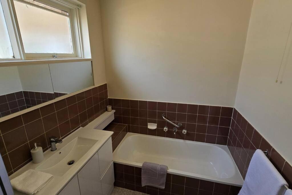 Elsternwick Easy Living - 2 Bedroom Sleeping 4 Melbourne Eksteriør bilde